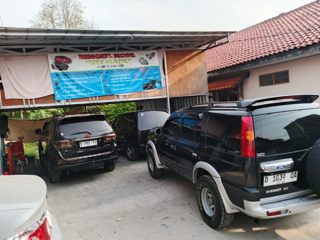 Bengkel mobil matic