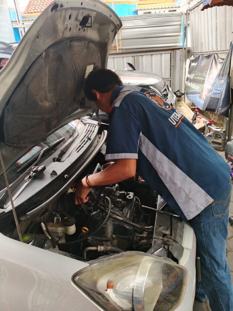 Servis mobil matic di Bekasi